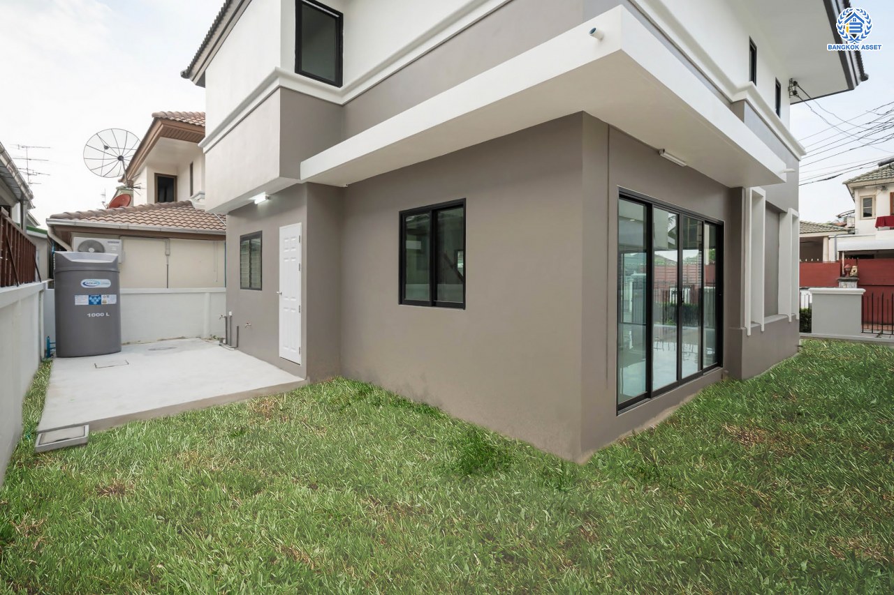 บ้านมือสองตกแต่งใหม่ โครงการ ศุภาลัย ออร์คิดปาร์ค2 ราชพฤกษ์-จรัญฯ ดีไซน์หรูหรา เนื้อที่ 50 ตร.ว. ฟังก์ชัน 3 ห้องนอน 2 ห้องน้ำ จอดรถได้ 2 คัน บนทำเลเดินทางสะดวก เชื่อมต่อหลายเส้นทาง และเดอะมอลล์บางแค ทางด่วน "กาญจนาภิเษก" และรถไฟฟ้าสายสีน้ำเงิน "สถานีภาษีเจริญ"